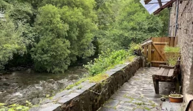 Idyllic cottage by the River