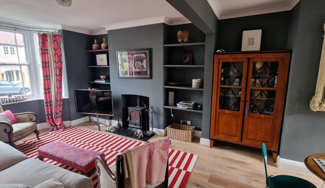 Inviting 2-bed Character House Stamford