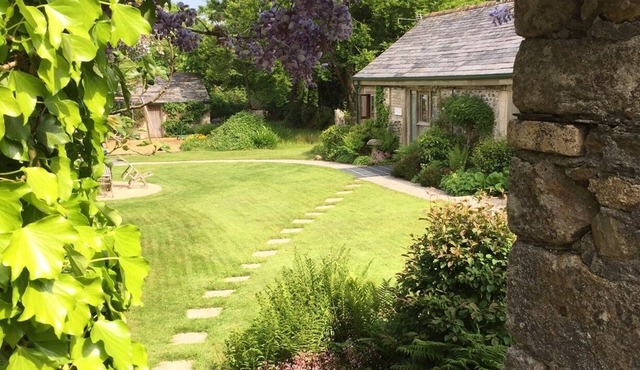 Kerriers Studio, Private Hot Tub, Natural, Peaceful, Mid Cornwall