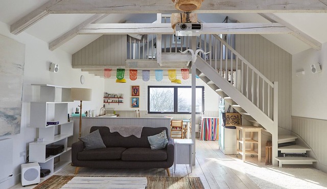 Light and Spacious Holiday Barn in North Cornwall