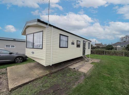 Lovely 6 Berth Caravan With Wifi At Pakefield, Suffolk 68119Bs