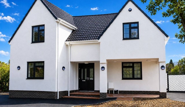 Luxury 8-Bed House | All En-Suite | Free Parking