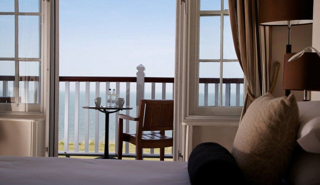 Marine Hotel