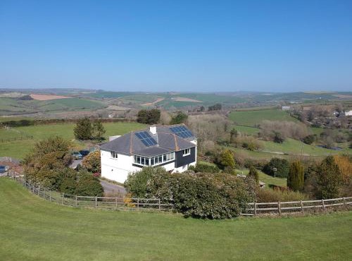 Merrifield House Devon - Private Bathroom, Share Kitchen & Great Views