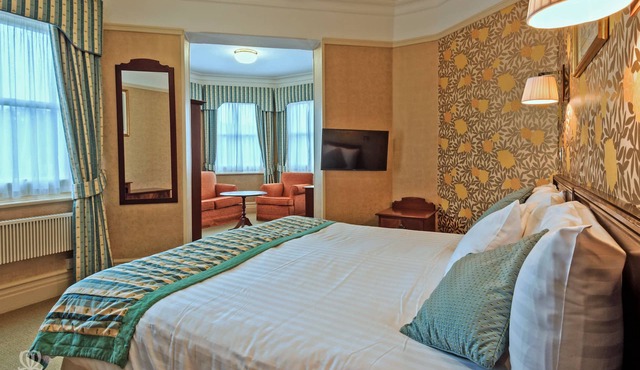 Metropole Hotel and Spa