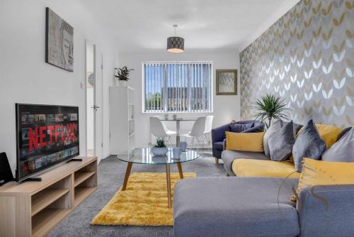 Modern 3BR Home in 9 Anson Rd Near Sandwell Hospital with Garden and Free Parking