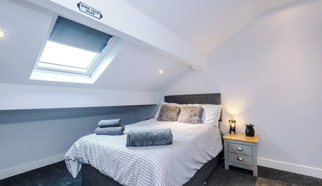 Modern 4 Bedroom Terrace At Bury Town Center