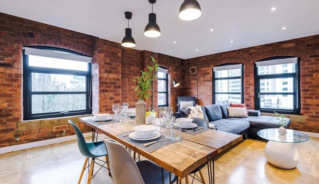 Modern Flat in Central Leeds Walk to City Centre