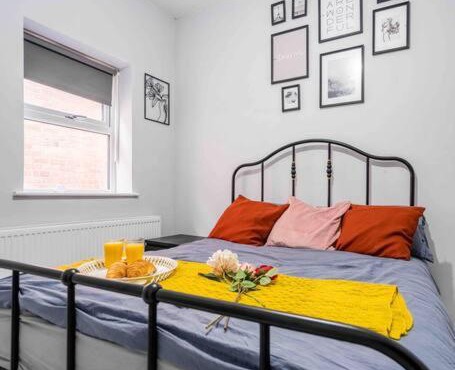 Modern flat in Moseley with Free Parking