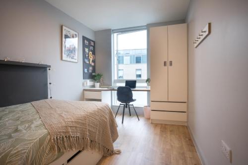 Modern Student En-suite in Prime Cardiff Spot!