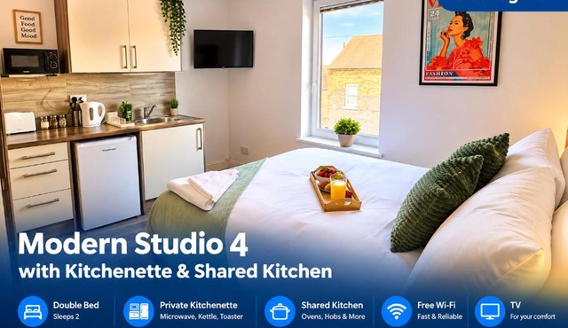 Modern Studio 4 with Kitchenette & Shared Kitchen in Peterborough