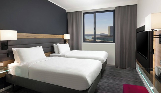 Moxy Southampton