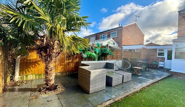 NEC Solihull Home | Parking, Garden, JLR & Airport