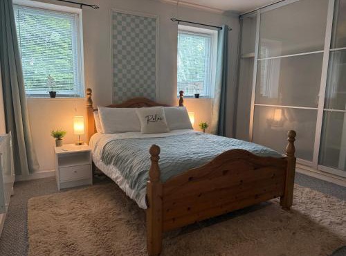 No23 - Bright & spacious 2nd floor flat - PET friendly