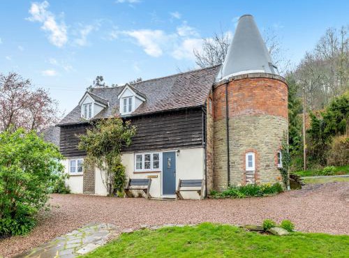 Old Hop Kiln - Ukc6441