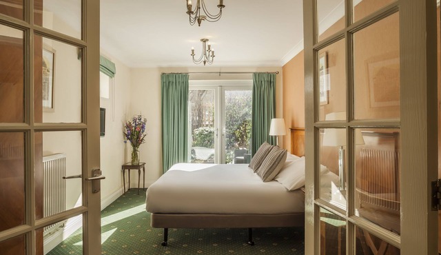 OYO Devonshire Park Hotel