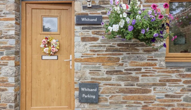 Peaceful Countryside Cottage with Private Garden