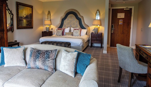 Peak Edge Hotel