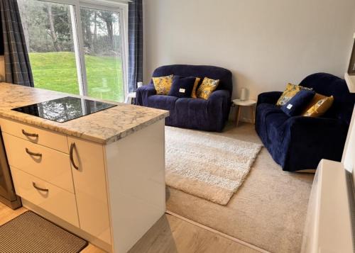 Pet friendly 3 bed retreat for beach, castle, golf