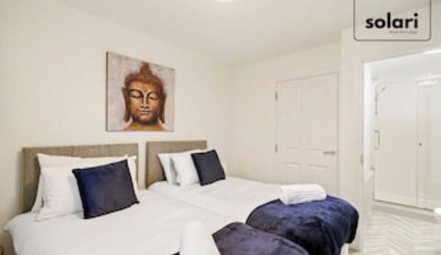 Peterborough Serviced Accommodation - Lux 2 Bed Apartment | Solari Living in Peterborough