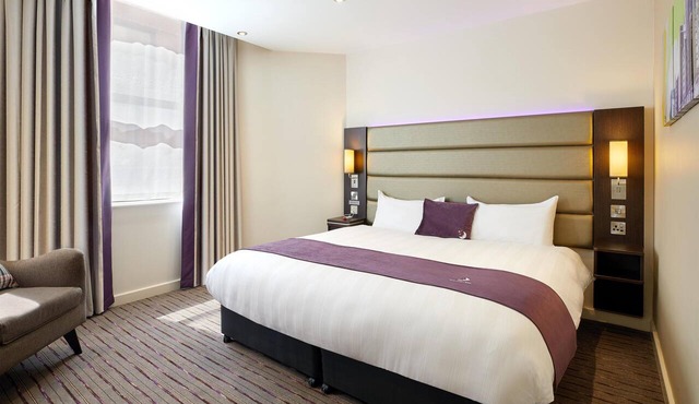 Premier Inn Gloucester - Barnwood