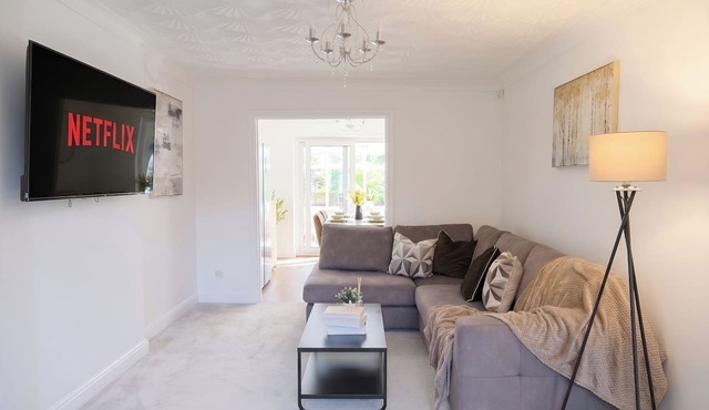 Premium Family and Contractor Free Park | EV Charger