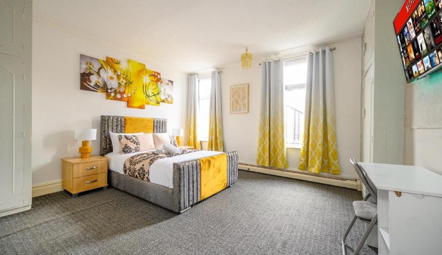 RC15CF - Comfortable Shared Bedroom in Beeston in Leeds