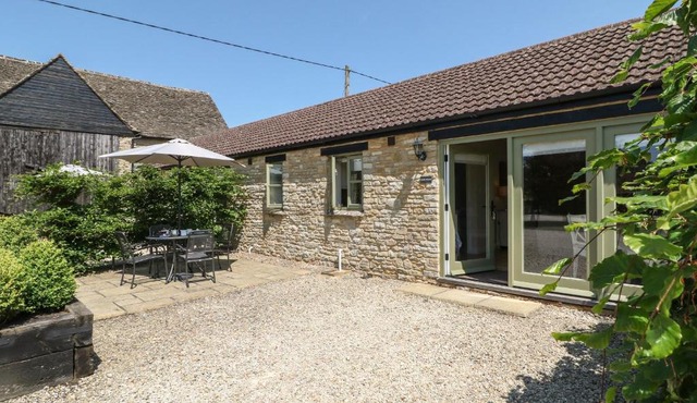 Saddlebacks Barn in Witney