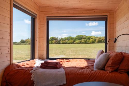 Secluded Cotswolds Off-Grid Cabin NEW Sept 25