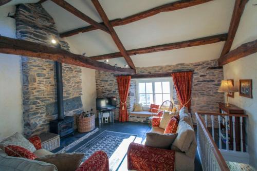 Seed Howe, Staveley a traditional cottage in a small village only 10 minutes from Windermere