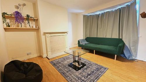 Self Check In - One bedroom Home