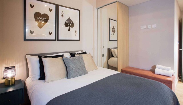 Spacious 3-Bed Retreat | Modern & Central | AC Inc