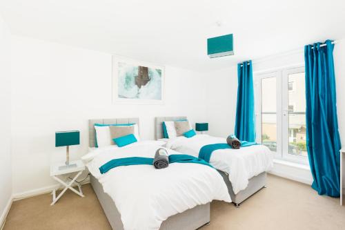 Spacious Group House for Medical Staff, Contractors & Families - Ensuites & Parking by DreamyPads
