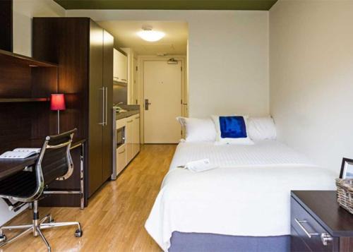 Student Only Modern Studio Near Alderson Street and Portobello - London