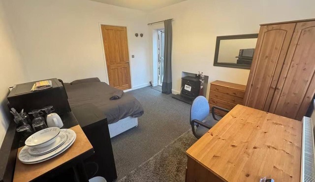 Studio Sleeps 2 With Parking