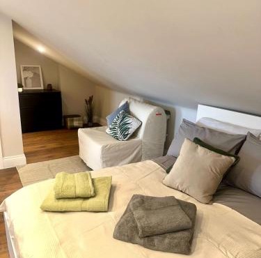 Stylish Bright loft Studio in Ealing in Ealing