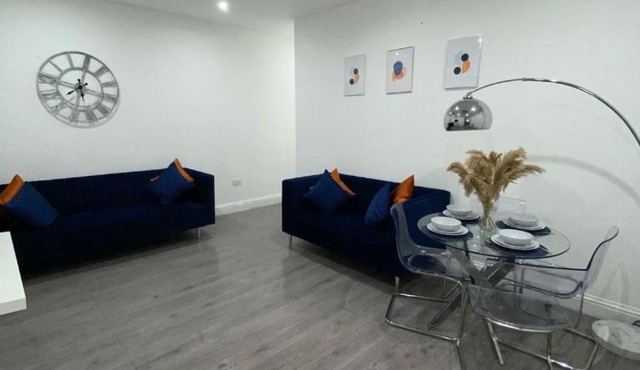 Stylish cosy 2BR Flat in London, free parking