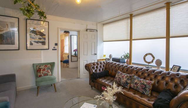 The Old Crescent Bakery - Beautiful Bath Townhouse