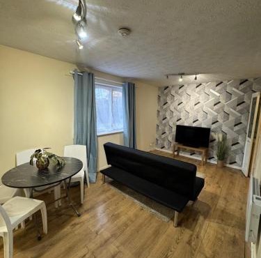Tranquil 1BD in Edmonton