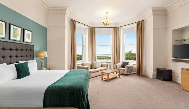 Trenython Manor Resort