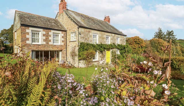 Tresarrett Manor