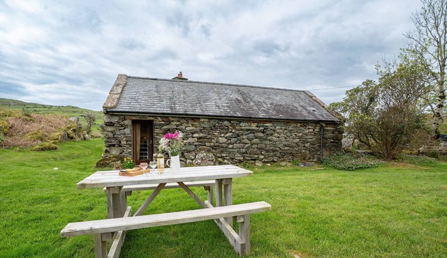 Walker Friendly barn conversion in Eryri (Snowdonia) | Beudy-Pwll-Y-March