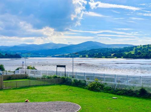 Waters Edge - Conwy Estuary
