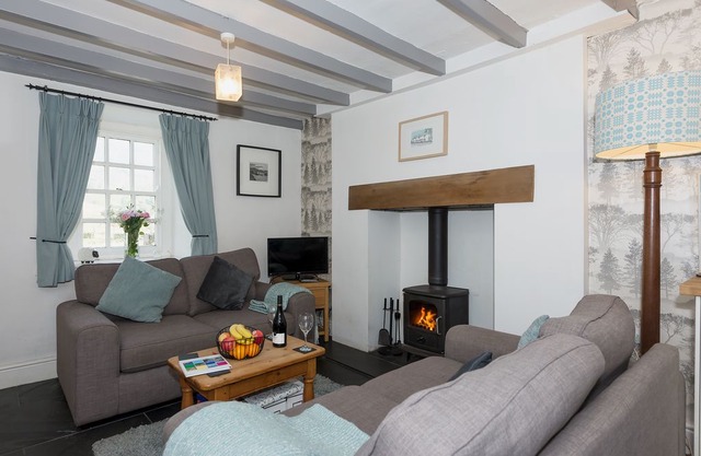 2 bedroom accommodation in Manod, near Blaenau Ffestiniog