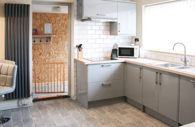 3 bedroom accommodation in Bacton, near Happisburgh