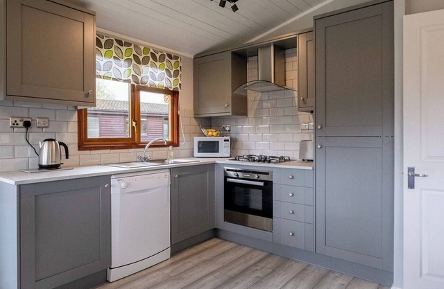 4 bedroom accommodation in Carnforth in Carnforth