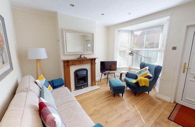 Central two bedroom Leamington Spa home