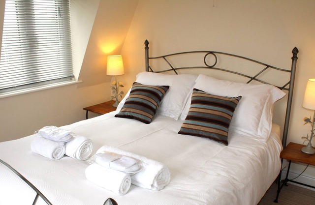 Cotswolds Valleys Accommodation Use Character Holiday 