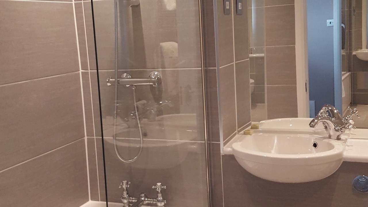 Photo of Bathroom in Torquay