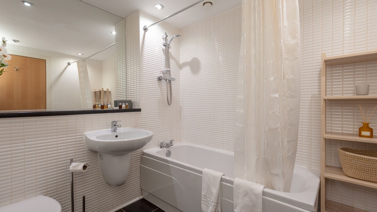 Photo of Bathroom in City Centre Glasgow